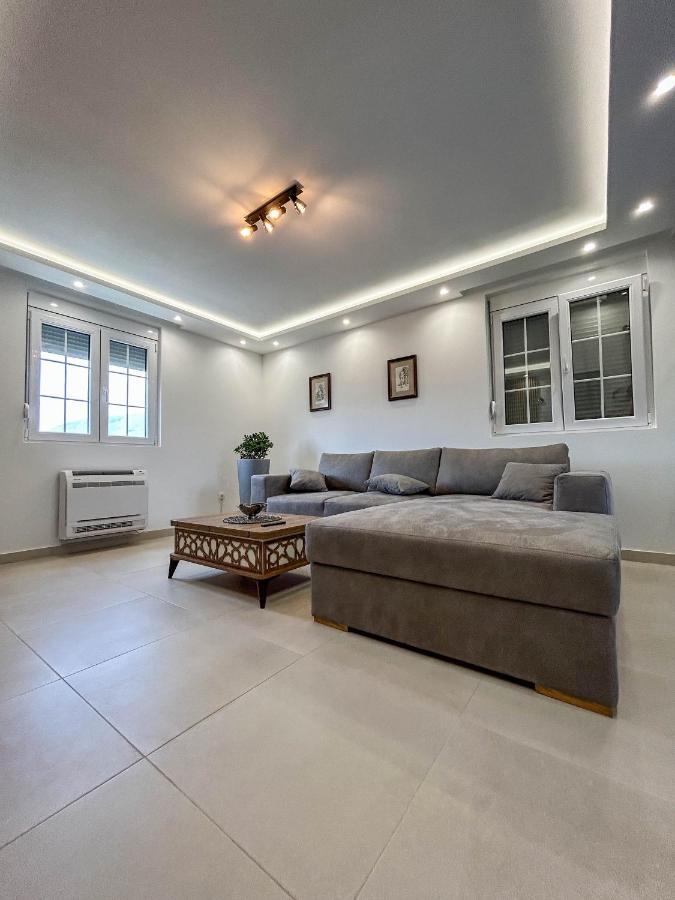 Sunrise Apartment Kotor Eksteriør bilde